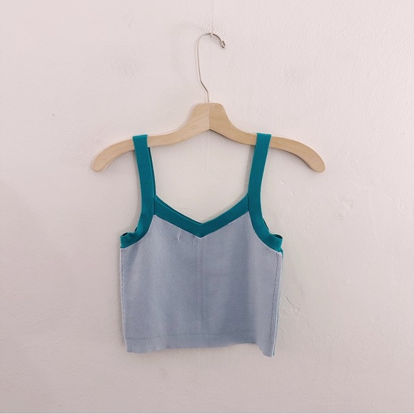 Gorman Ribbed Color Blocked Sleeveless Crop Top Tank - Picture 4 of 5